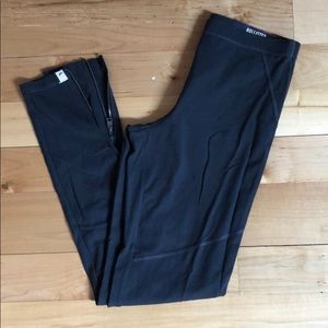 High Rise Hollister Legging with ankle zip